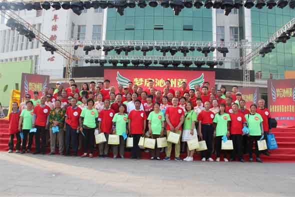 公司搭臺農民相親   物質精神雙雙扶貧